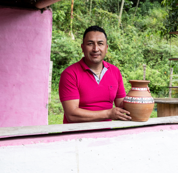 Imagen del artesano Edgar Mauricio Ecué Polanco