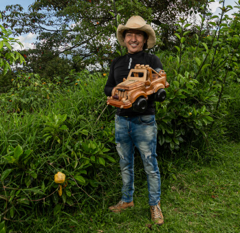 Imagen del artesano Fernando Toro Ordóñez
