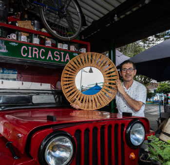 Imagen del artesano José Edilson López Marín