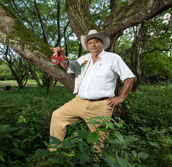 Imagen del artesano José Israel Castañeda