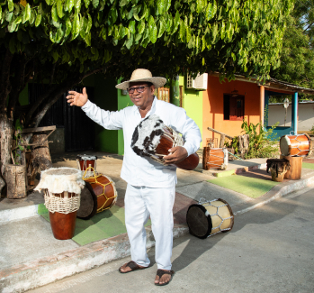Imagen del artesano Luciano Robles