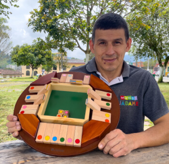 Imagen del artesano Luis Octavio Ocampo Londoño