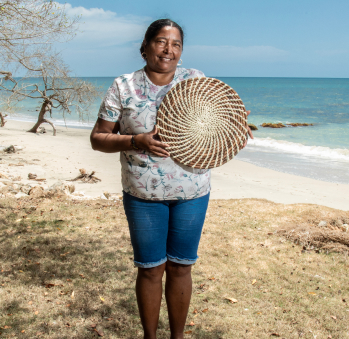 Imagen del artesano Nelsy Diaz y ARDEHIGUE